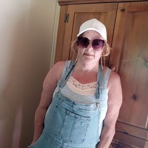 Meet your Posher, Stacey